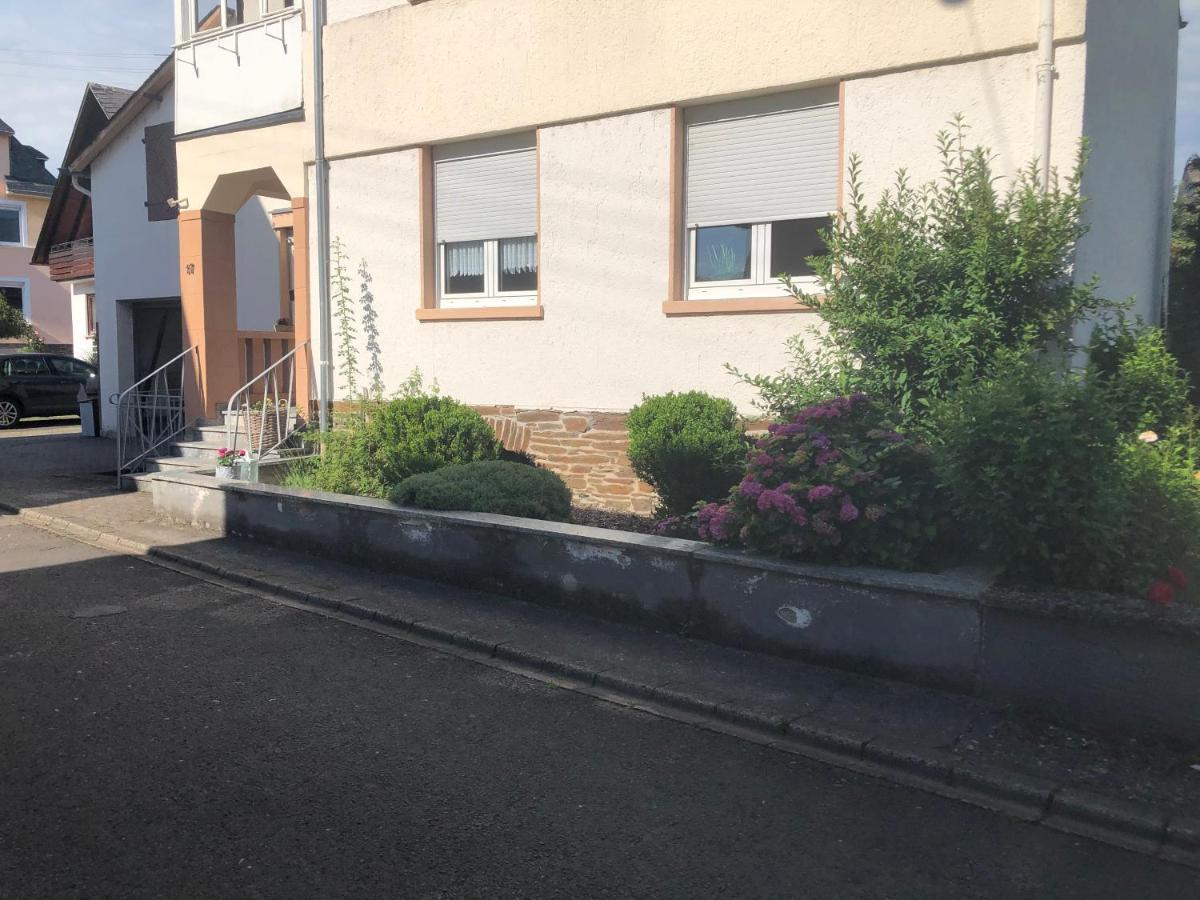 Ferienwohnung Eberhard Altes Winzerhaus Bullay Exterior foto